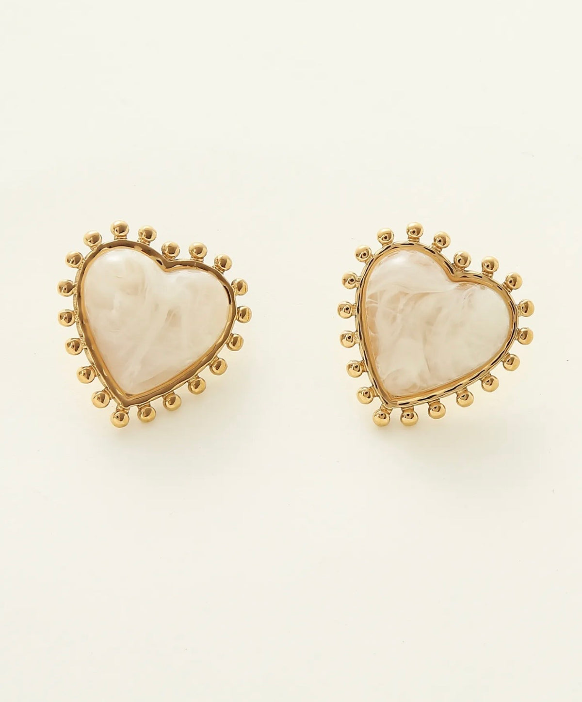 Boucles d’oreilles love beige